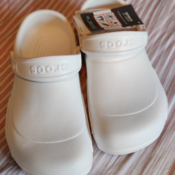 Crocs for men size M8, New with tag